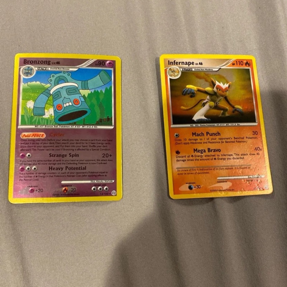 Pokémon Go holographic trading cards
